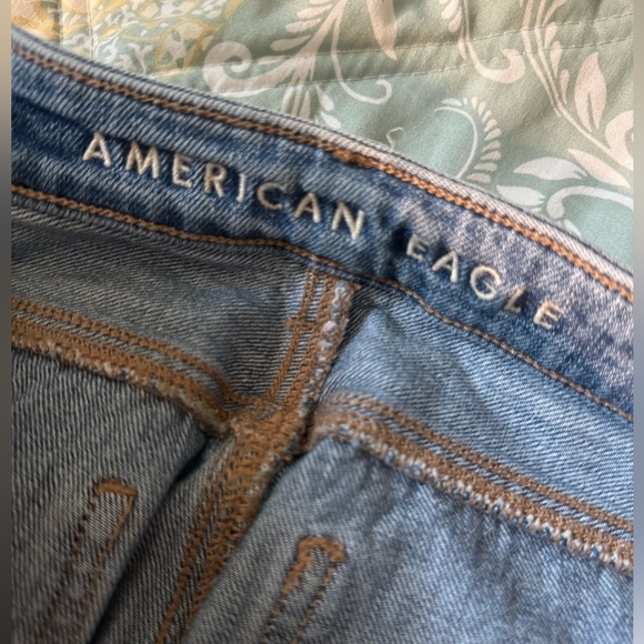 AE Ripped Jeans 🦅💙 - Picture 2 of 5